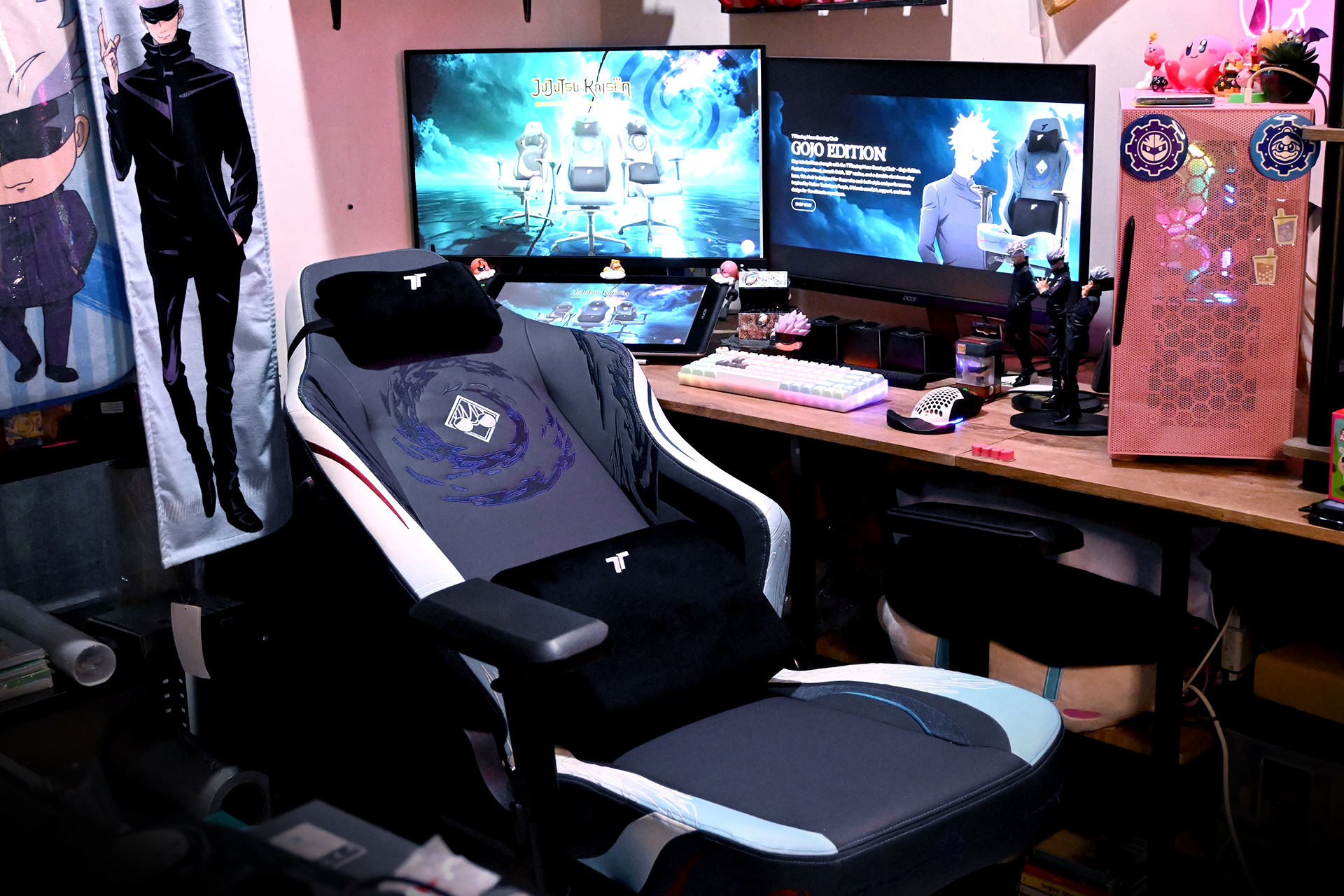 Reseña de la Silla Gamer TTRacing Maxx Jujutsu Kaisen - ¡La Edición Gojo que No Te Querrás Perder! Back View of TTRacing Maxx Gaming Chair